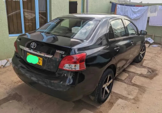toyota-yaris-big-1