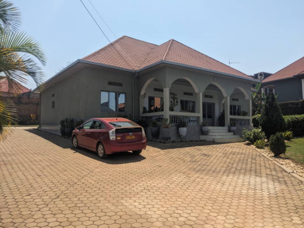 kigali-house-for-sale-in-kanombe-gasaraba-big-5