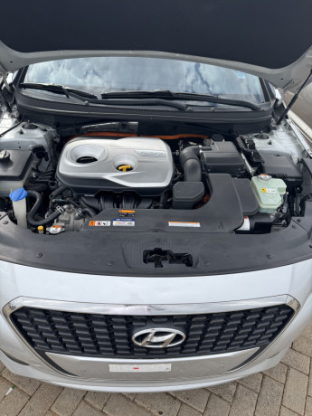 sonata-hybrid-2015-big-5