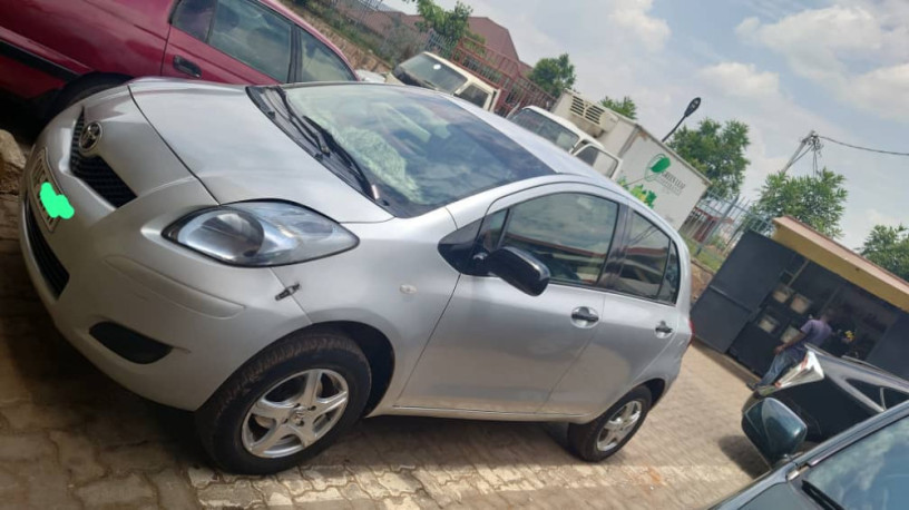 toyota-yaris-big-2