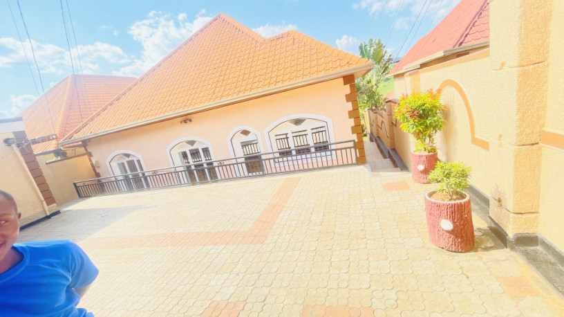 kibagabaga-4bedrooms-bungalow-house-for-sale-at-160m-on-tarmac-road-big-7