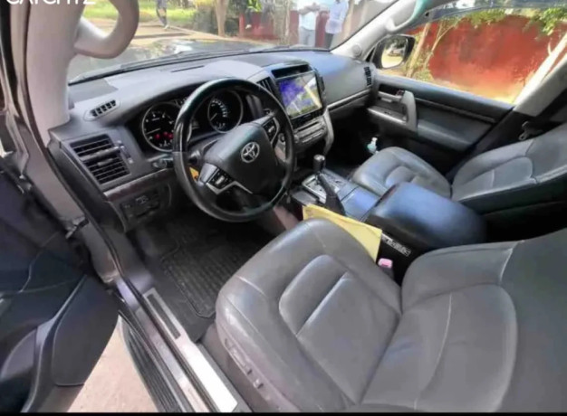 land-cruiser-vxr-automatic-2010-d4d-for-sale-big-4