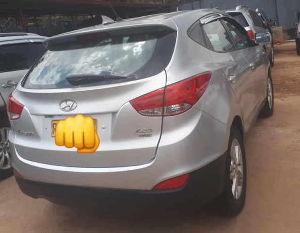 hyundai-tucson-big-2