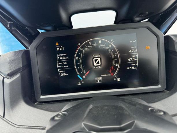 yamaha-tmax-big-1