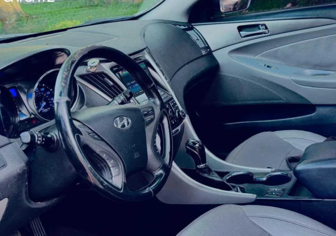 hyundai-sonata-hybrid-automatic-for-sale-big-1