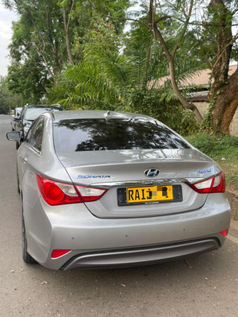 hyundai-sonata-big-0