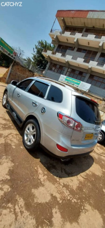 hyundai-santafe-automatic-for-sale-big-4