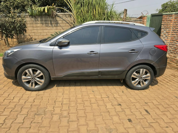 bb-073-very-nice-and-cheapest-car-for-sale-big-8
