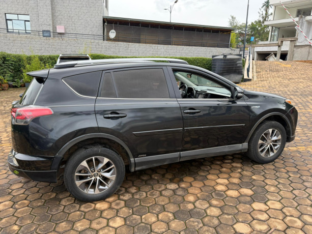 toyota-rav4-big-3