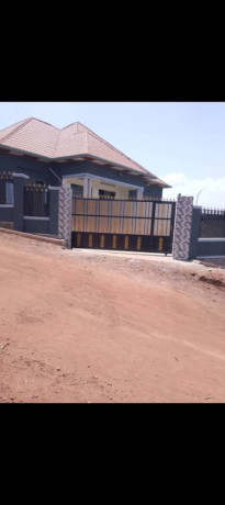 maison-a-vendre-a-gahanga-big-4