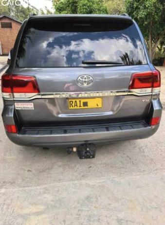 land-cruiser-vxr-automatic-2010-d4d-for-sale-big-1