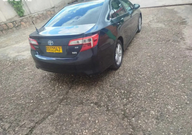 toyota-camry-hybrid-for-sale-big-2