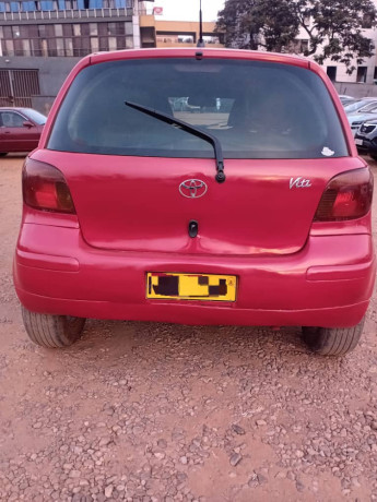 toyota-vitz-big-3
