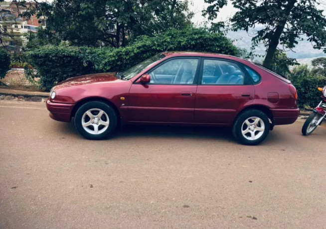 toyota-corolla-big-0