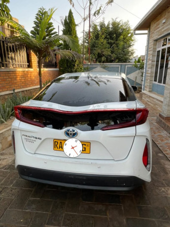 prius-big-2