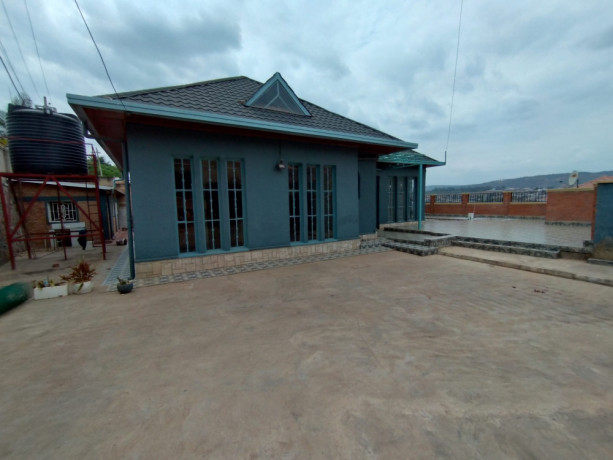 this-is-beautiful-unfurnished-house-for-rent-in-kibagabaga-on-tarmac-road-big-4