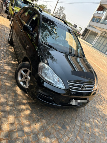 avensis-verso-big-0