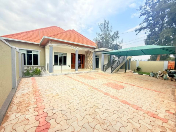 kigali-rwanda-house-for-sale-in-kanombe-busanza-big-0