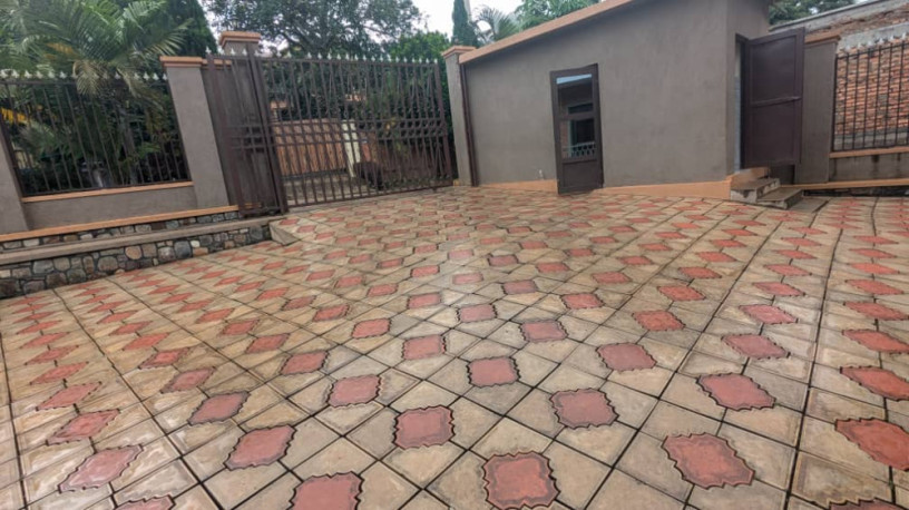 sm149-gacuriro-gacuriro-furnished-house-for-rent-with-beautiful-gerden-in-kigali-rwanda-big-13