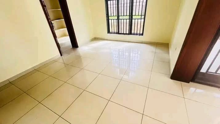 kacyiru-unfurnished-house-for-rent-big-3