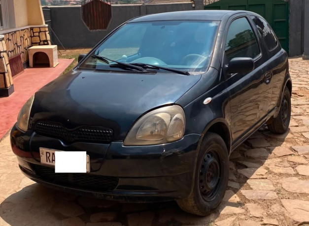 toyota-yaris-big-1