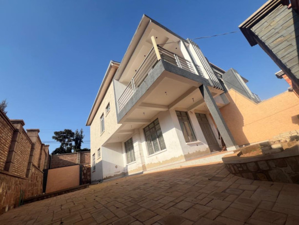 rebero-unfurnished-house-for-rent-in-kigali-big-0