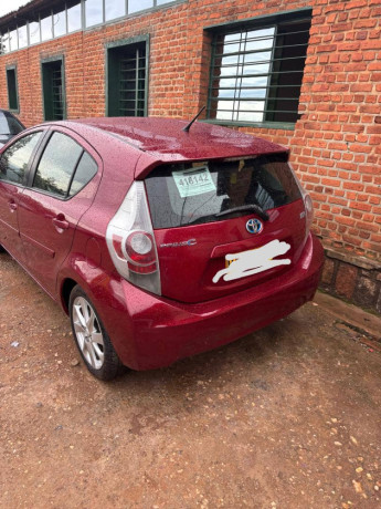 toyota-prius-big-0