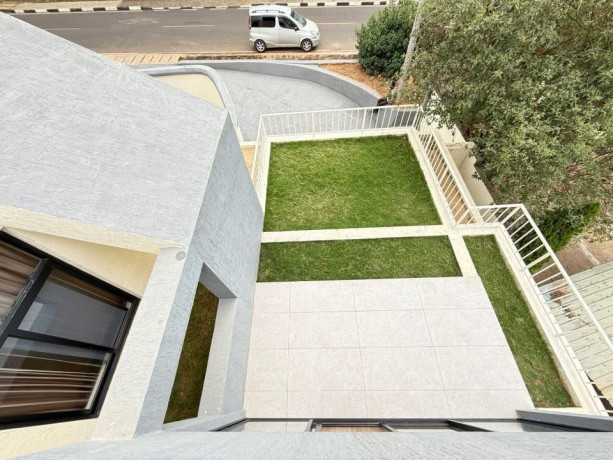 kigali-fully-furnished-villa-for-sale-in-kiyovu-big-0