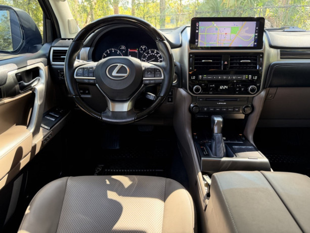 2023-lexus-gx-460-luxury-4wd-big-5
