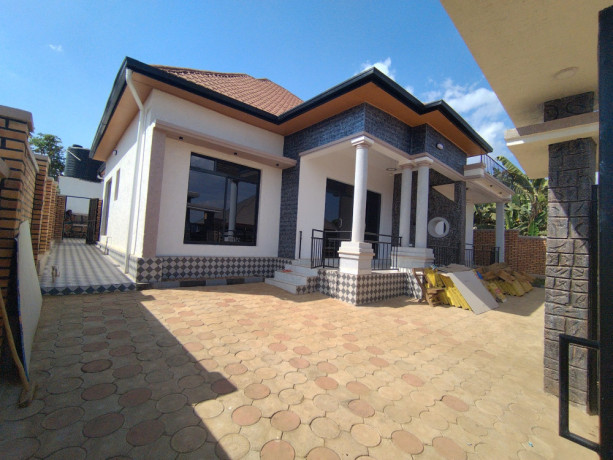 house-for-sale-kanombe-busanza-100-million-big-0