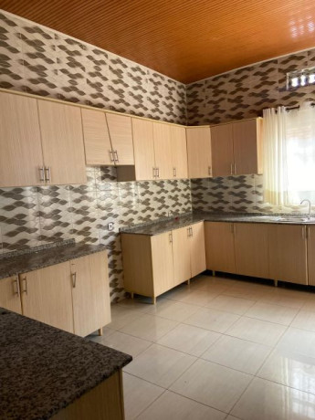 kanombe-house-for-sale-in-kigali-big-2