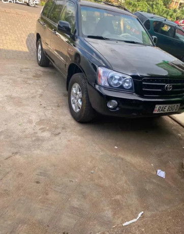 toyota-highlander-big-0