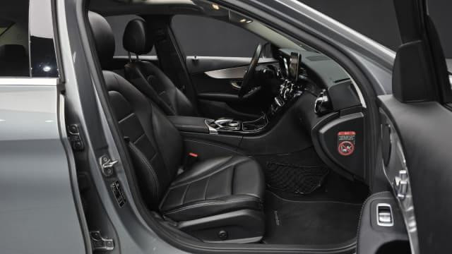 mercedes-benz-glc-250-2016-for-sale-in-kigali-rwanda-big-11