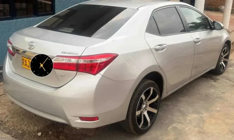 toyota-corolla-big-2