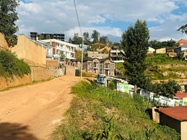ikibanza-tugurisha-90m-kibagabaga-big-1