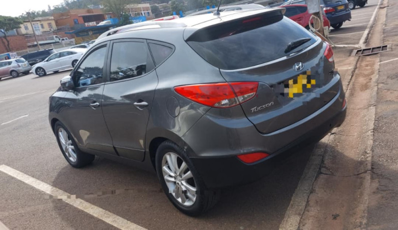 hyundai-tucson-big-1