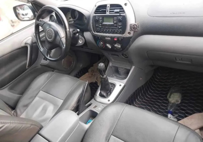 toyota-rav4-big-0