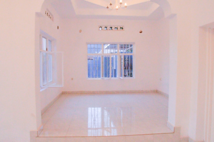 kiyovu-very-nice-unfurnished-house-for-rent-with-swimming-pool-in-kigali-rwanda-big-3