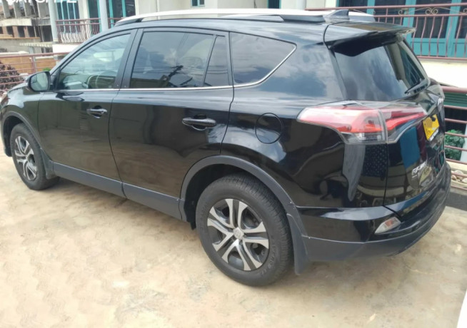 toyota-rav-4-petrol-for-sale-big-4