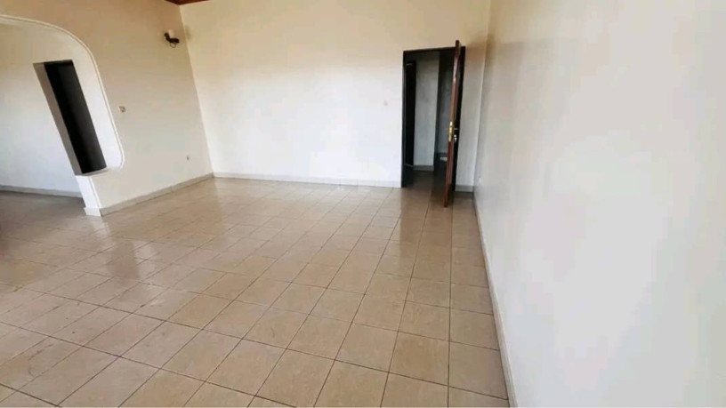 unfurnished-house-for-rent-in-kimironko-good-neighborhood-4-bedrooms-3-bathroom-big-8