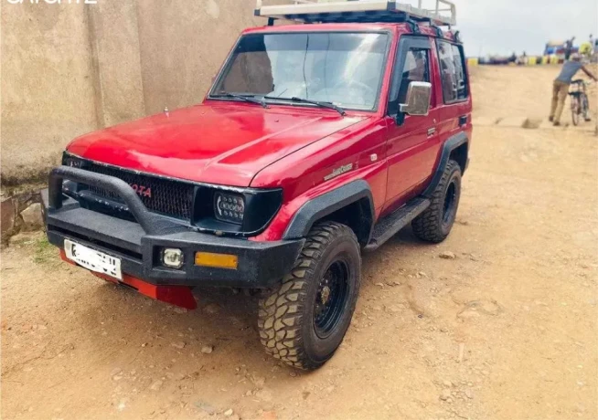 toyota-land-cruiser-big-1