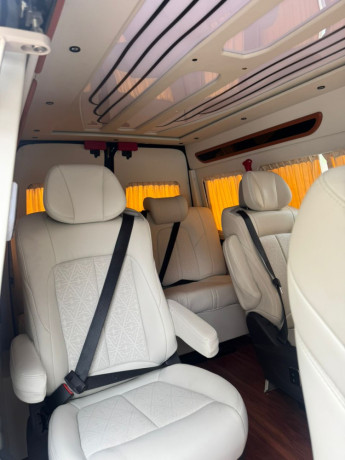 baw-2025-full-electric-car-330km-range-big-11