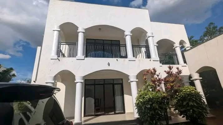 nyarutarama-furnished-house-for-rent-3-bedrooms-3-bathrooms-1500-callwatsp-3-bedrooms-wardrobes-3bathrooms-big-5