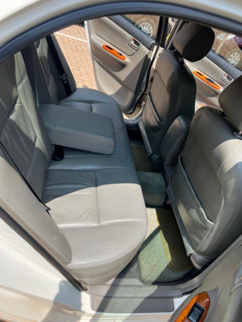toyota-altis-big-1