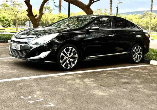 hyundai-sonata-hybrid-2012-for-sale-big-4
