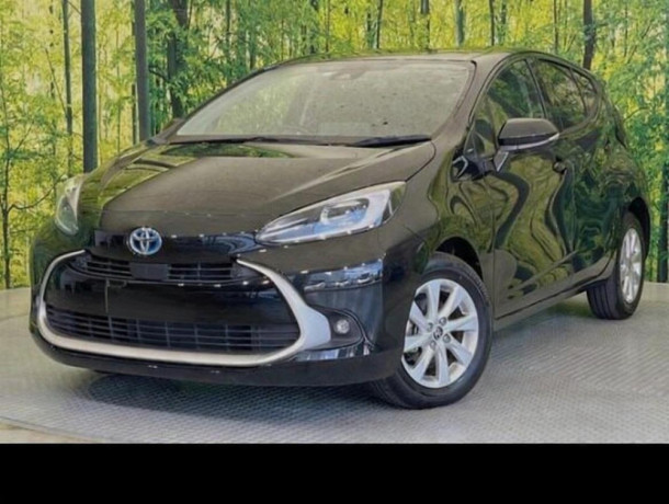 2023-toyota-aqua-z-big-0