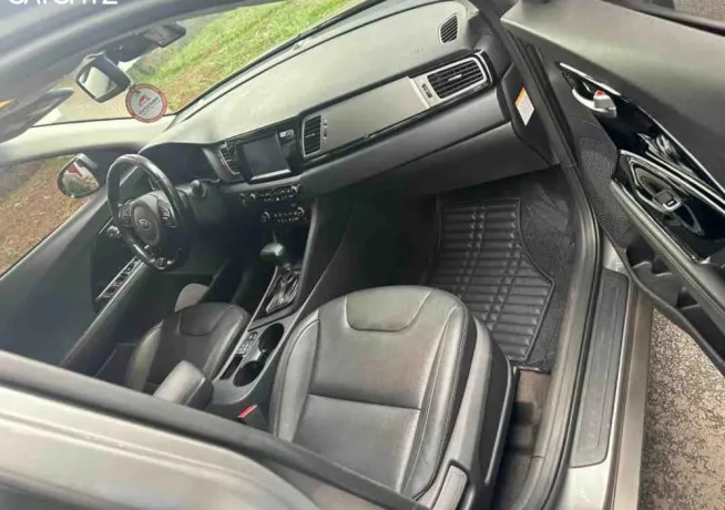 kia-niro-hybrid-2018-for-sale-big-4