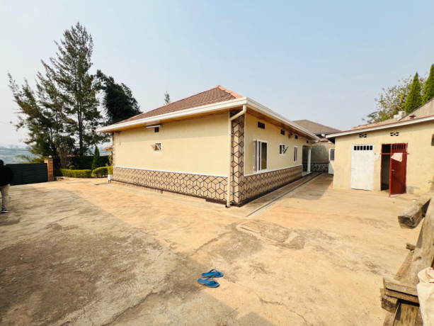 kibagabaga-big-land-house-for-sale-in-kigali-big-1