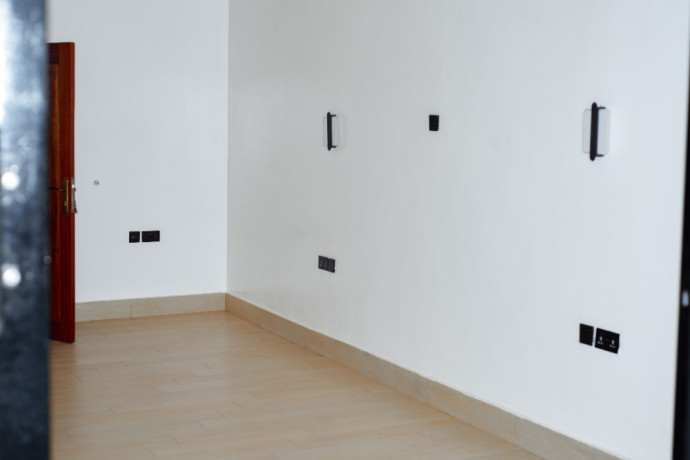 tb007-kibagabaga-kibagabaga-very-big-and-nice-house-for-rent-big-10