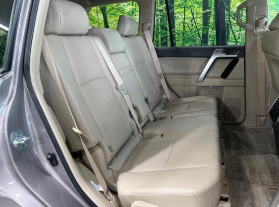 2023-toyota-land-cruiser-prado-big-2